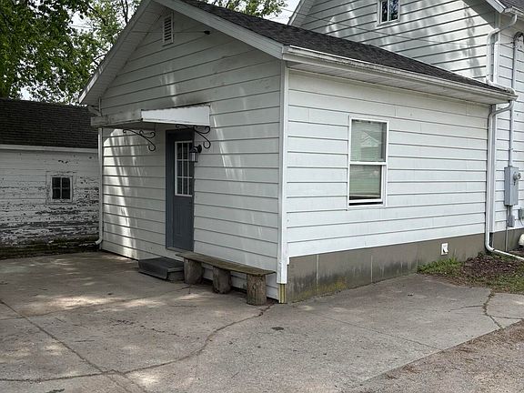 4th image of 214 W Water St