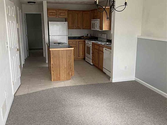 5th image of 32 Dockside Dr