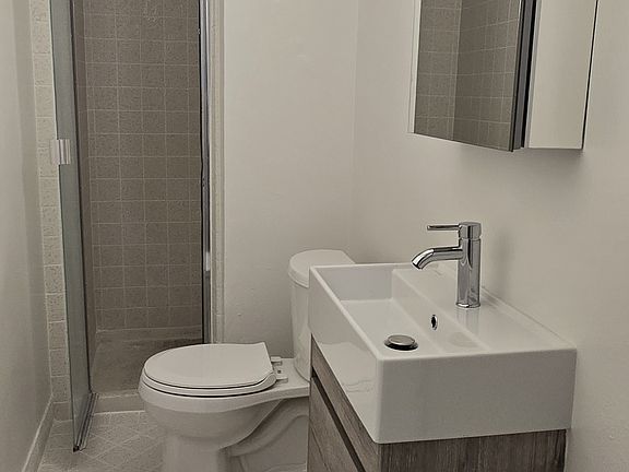 2nd image of 2735 Mission St APT 6