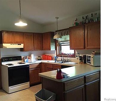 5th image of 7853 Oakland Place Dr #1