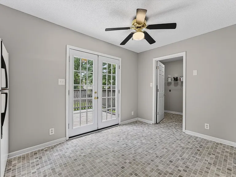 2831 Teakwood Dr — Photo 15