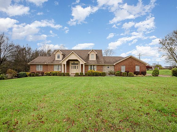 3rd image of 780 Grace Dr