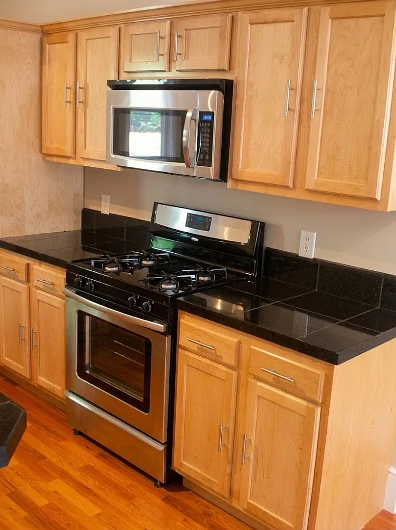 Student Housing - South Side Flats — Photo 3