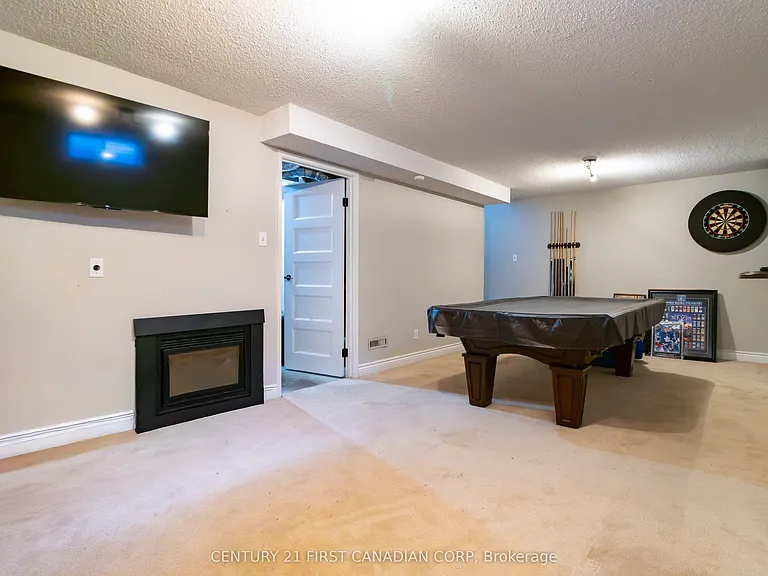 120 Centre St #101 — Photo 15