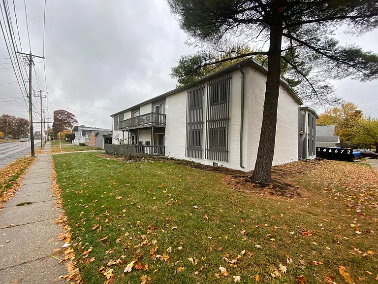 2044 Arlington Ave #10 — Photo 3