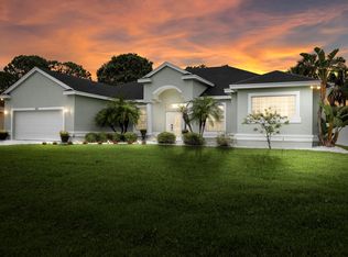 530 Carol Dr NE, Palm Bay, FL 32907