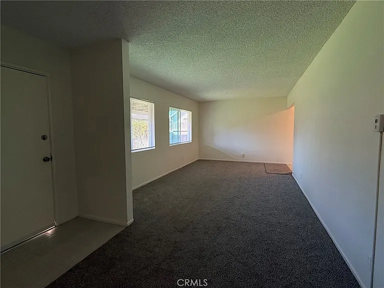 248 S Redwood Ave — Photo 8