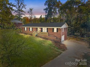 385 Pine Valley Rd, Salisbury, NC 28147