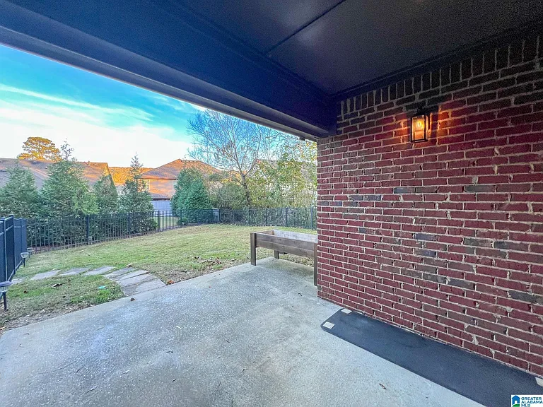 1117 Monaghan Dr — Photo 32