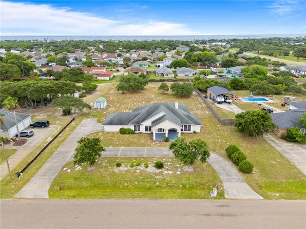 3833 Casa Blanca Ct, Corpus Christi, TX 78418