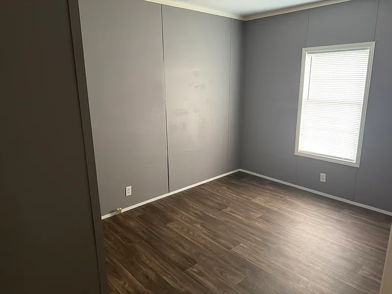 379 Pointe Ln — Photo 7