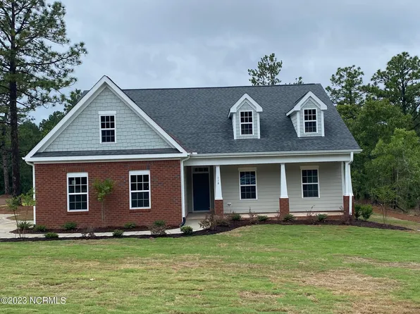 118 Beacon Ridge Drive, West End, NC 27376