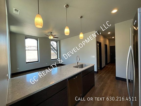 5th image of 6 E Downer Pl Unit 202