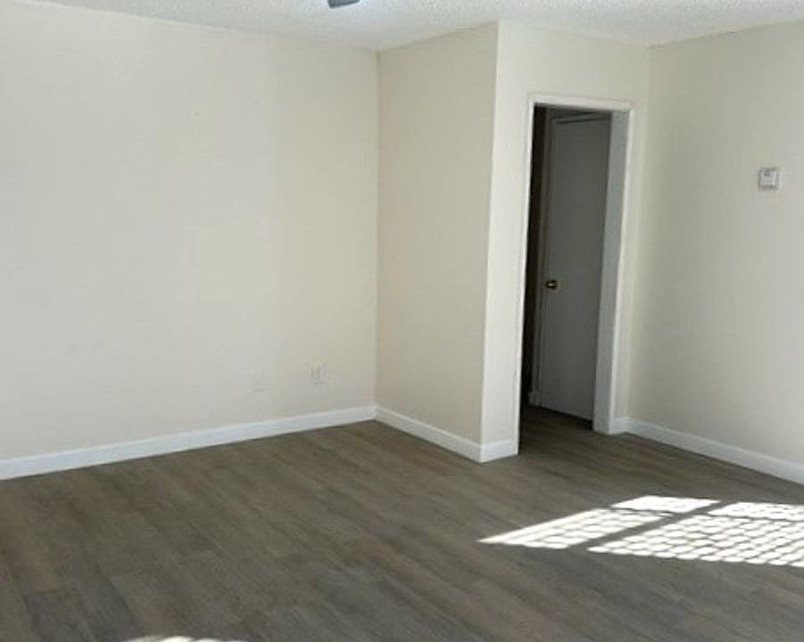 1st image of 626 W 78th St #2A
