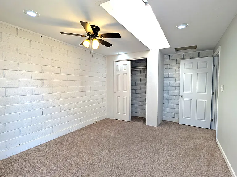 1514 N Elaine Way — Photo 32