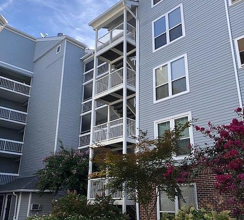 2nd image of 3175 Summit Square Dr #5-E4