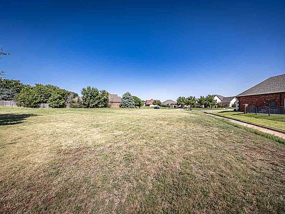 5th image of 7607 NW Wyatt Lake Dr