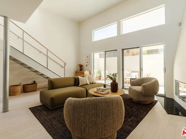 1254 24th St APT 2, Santa Monica, CA 90404