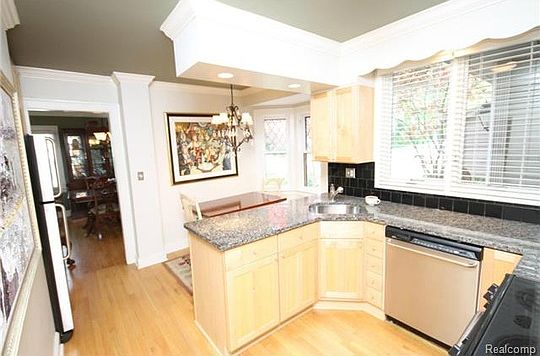 5th image of 2615 Sylvan Shores Dr