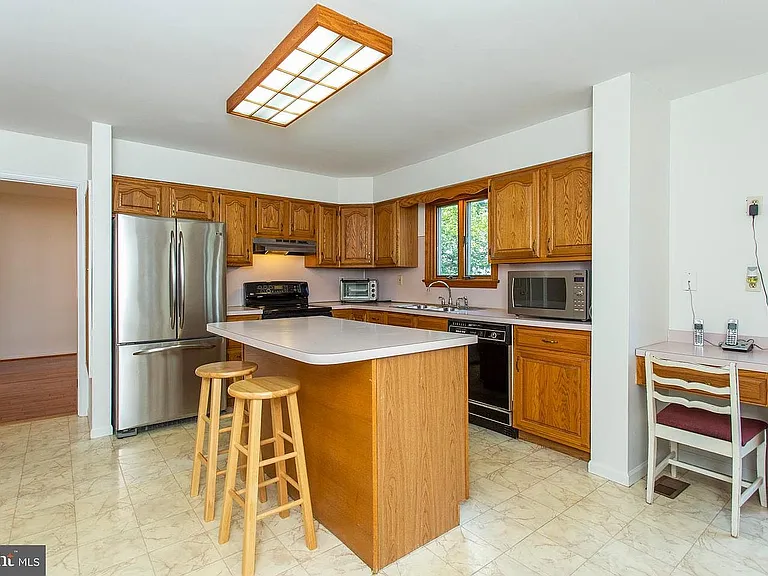1112 Evergreen Ave — Photo 5