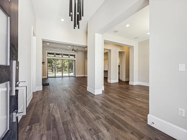 2604 Arion Cir — Photo 2