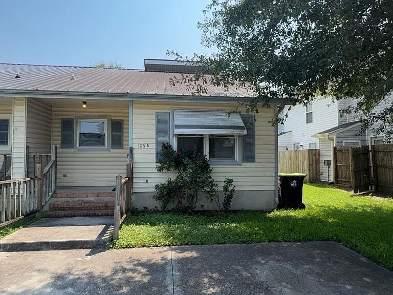 106 Pete Jones Dr #B — Photo 1