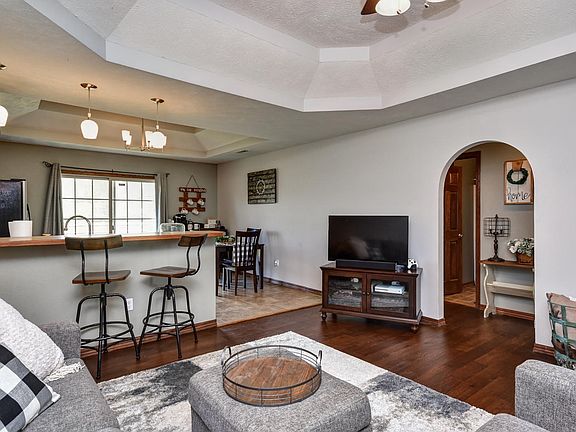 1013 Greentree Drive-2