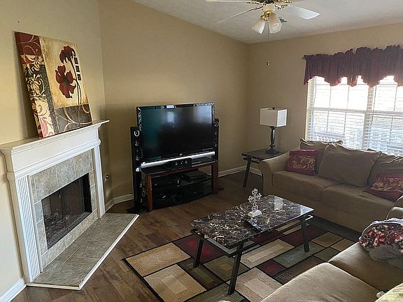 5th image of 324 Mill Glen Ct