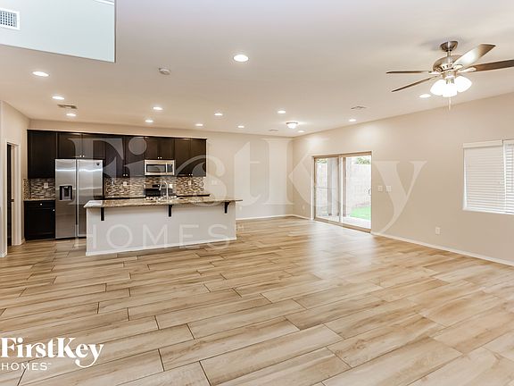 2nd image of 10552 Mount Blackburn Ave