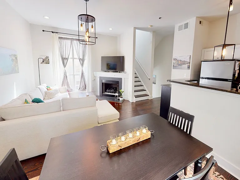 2058 Atherton Heights Ln — Photo 14