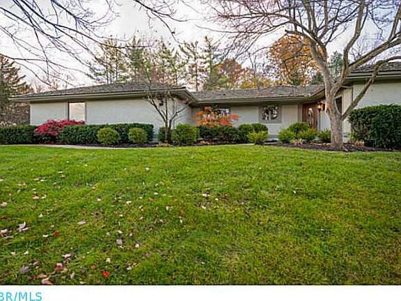 4th image of 8585 Turnberry Ct