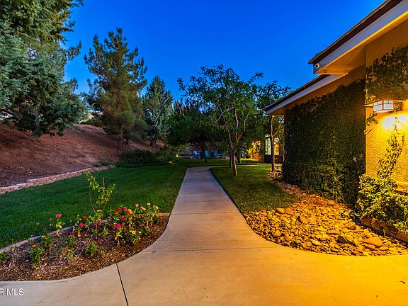 3rd image of 32235 Camino Canyon Rd