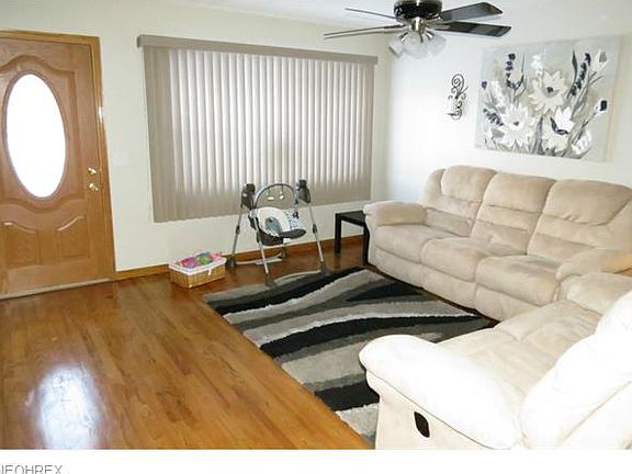 4th image of 975 Lake Ave