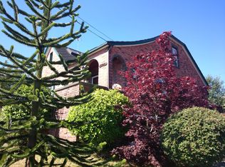 3703 35th Ave SW, Seattle, WA 98126