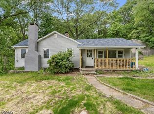 140 Otterhole Rd, West Milford, NJ 07480