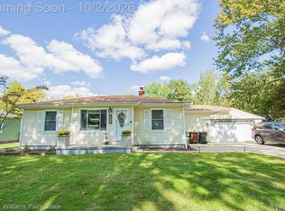 7685 Metz Dr, Shelby Township, MI 48316