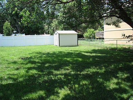 5th image of 5300 Woodend Ave