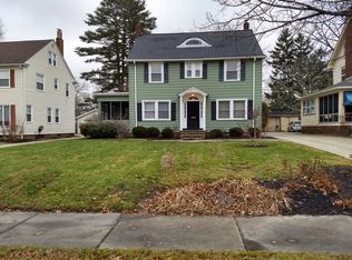 2913 Huntington Rd, Shaker Heights, OH 44120