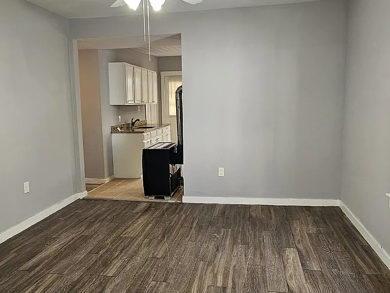 129 Green St — Photo 8