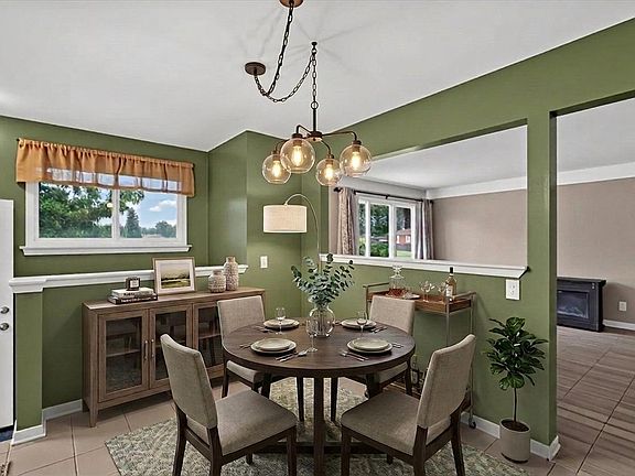 4th image of 27825 Joan St