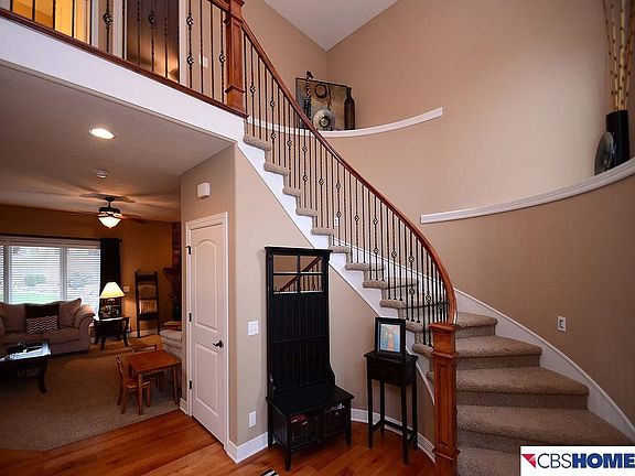 5th image of 524 S 198th St