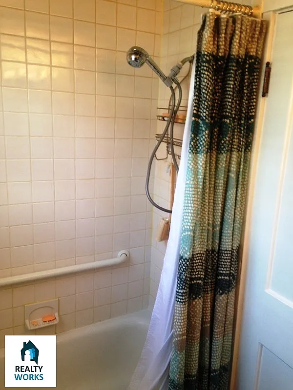 3928 South 52nd Street — Photo 2