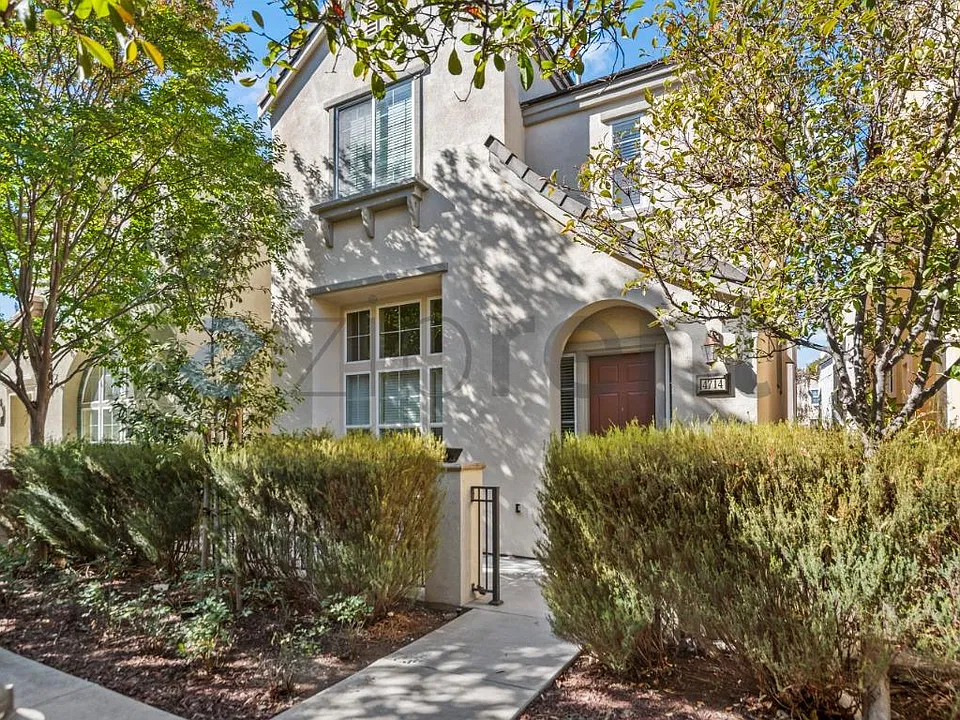 4714 Torrey Pines Cir