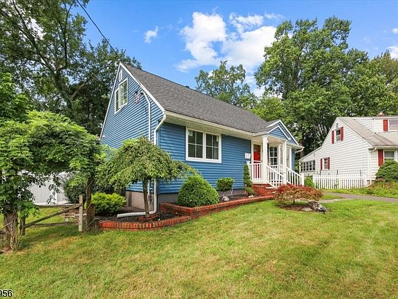 4th image of 42 Wells Ct
