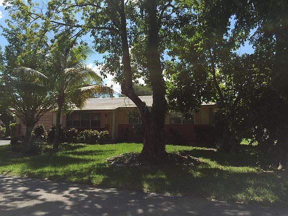 4th image of 7512 NW 42nd Ct