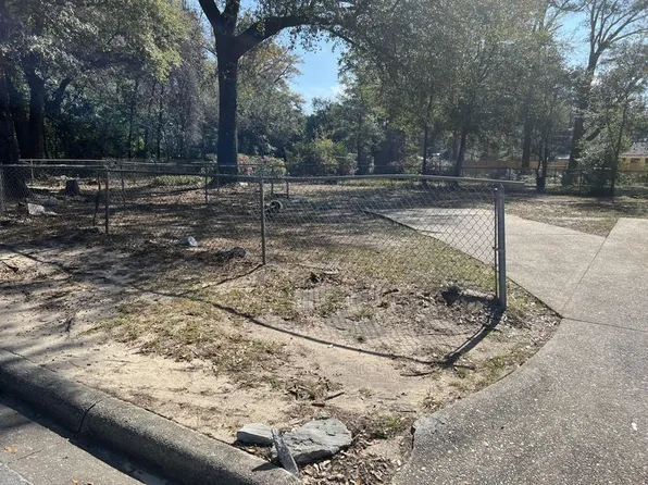 401 S Booker St, Crestview, FL 32536