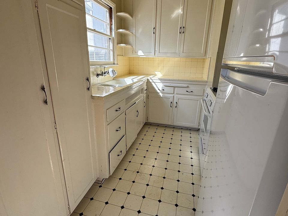 2nd image of 1313 14th St #G
