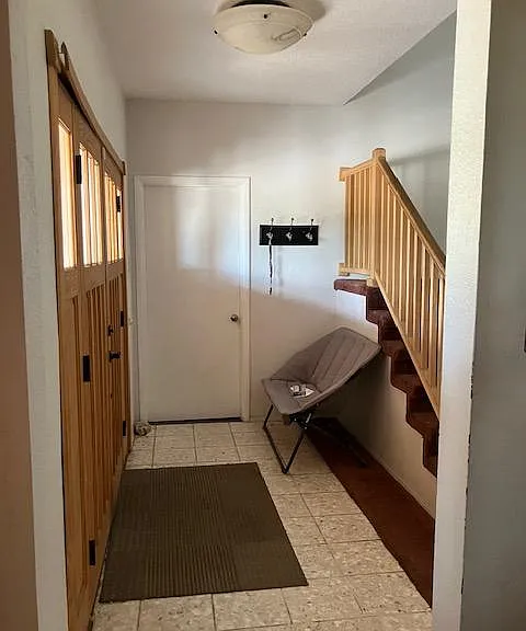 8912 Bellehaven Ave NE — Photo 3