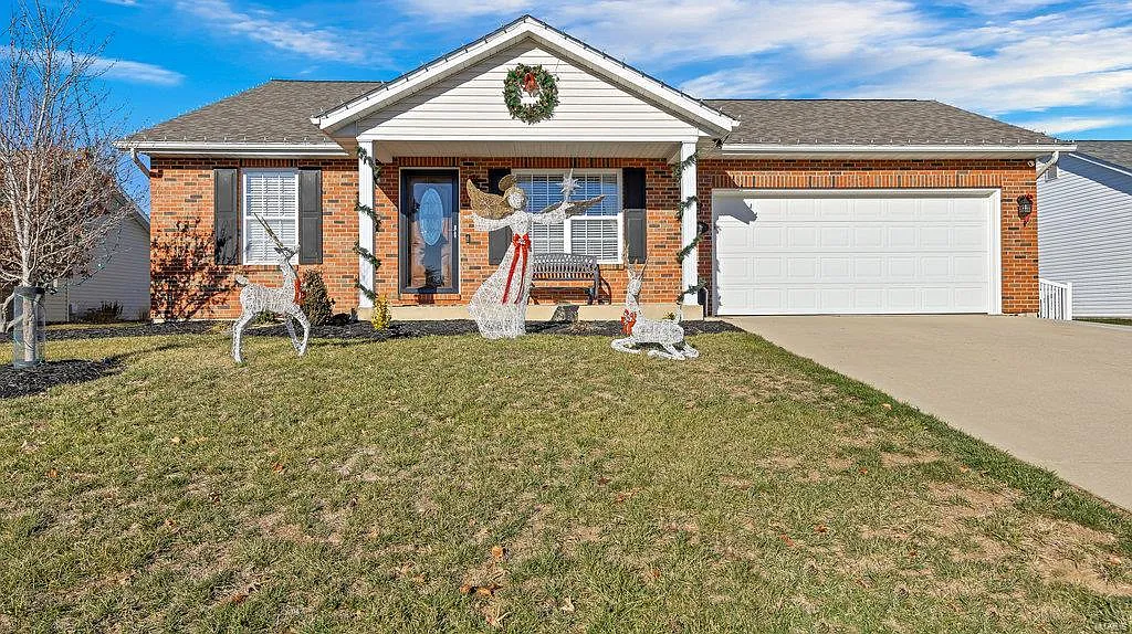 1021 Cottonwood Ln photo 1