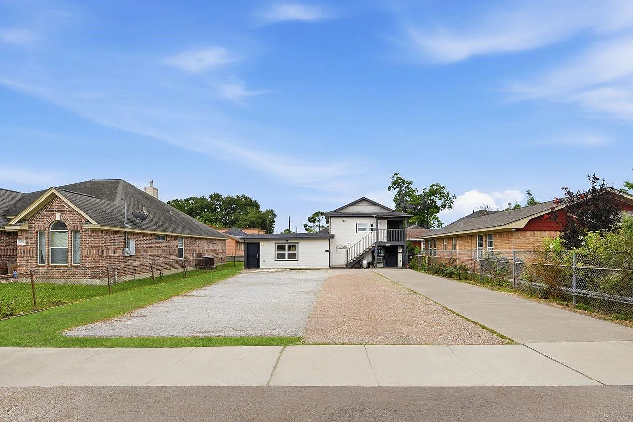 1 bed, 1.0 bath, 700 sqft, $890 — Photo 4